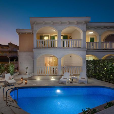 Villa Authentica With Heated Pool Grebastica Exterior photo