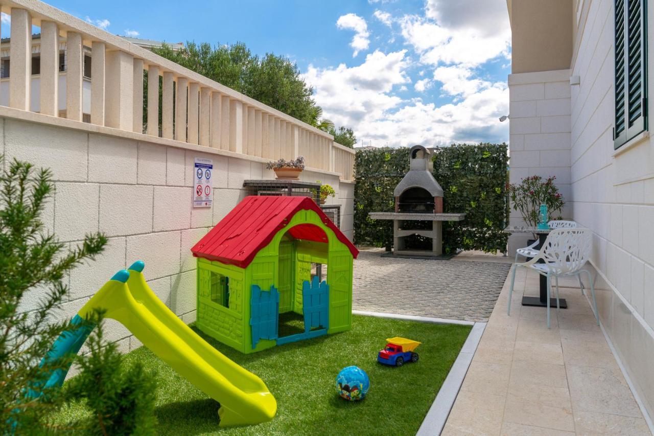 Villa Authentica With Heated Pool Grebastica Exterior photo